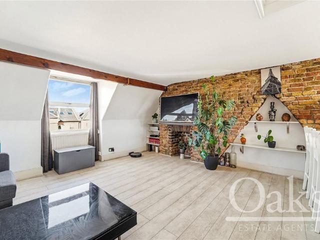 Flat for sale in Streatham, Isle Of Man