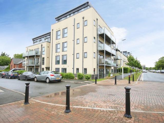 Flat for sale in Milverton, Green Close