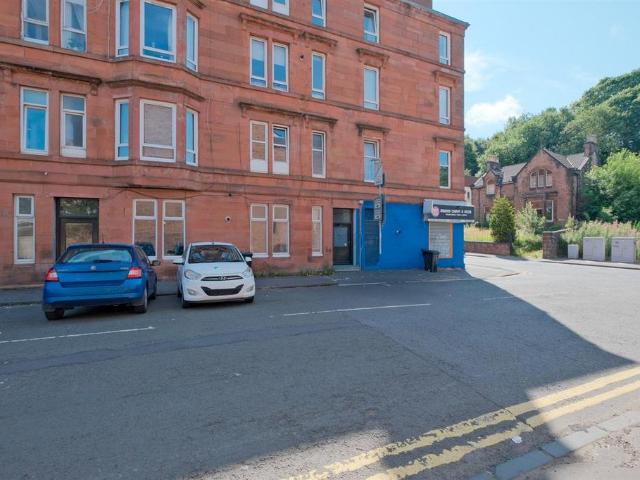 Flat for sale in Rutherglen, Scotland