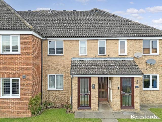 Flat for sale in Ingatestone and Fryerning, Navestock Side