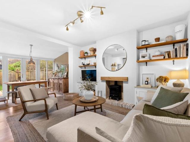 Flat for sale in Ashley Park, Surrey
