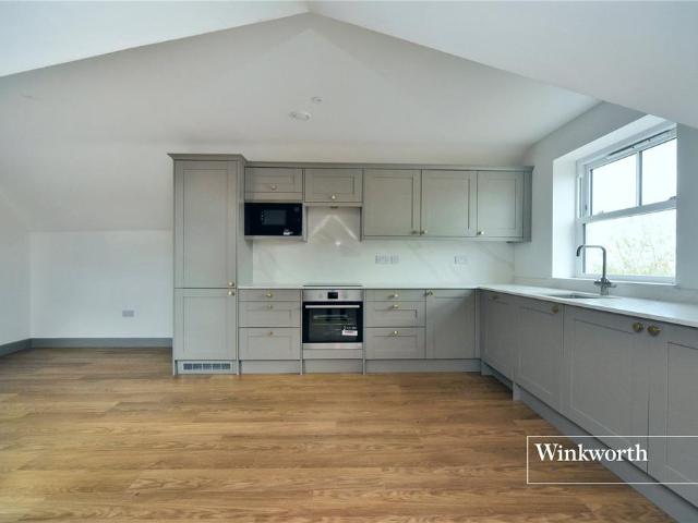 Flat for sale in Greater London