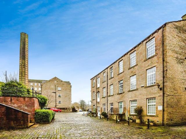 Flat for sale in Friendly, Sowerby Bridge