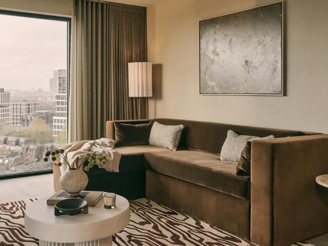 Flat for sale in Shepherd's Bush, Greater London