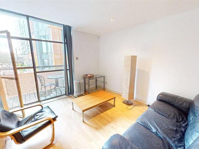 Flat for sale in City Centre, Georgia