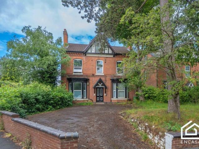Flat for sale in Olton, West Midlands