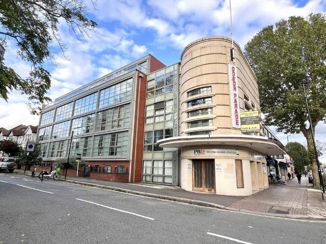 Flat for sale in London Borough of Hounslow, Spring Grove