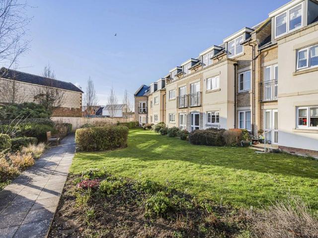 Flat for sale in Evershot, Oxfordshire