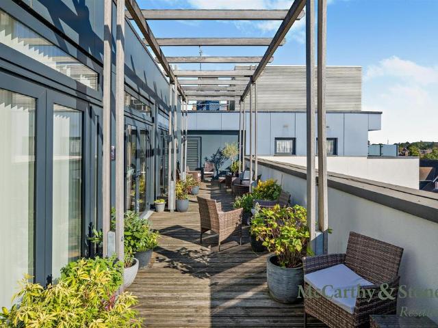 Flat for sale in Old Town, Shephall