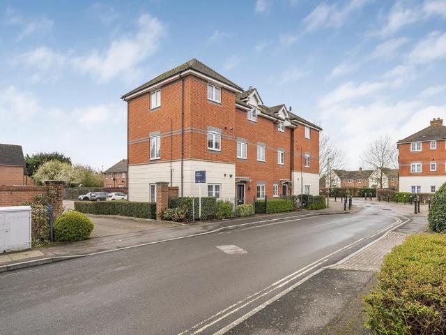 Flat for sale in Caldecott, Dromore