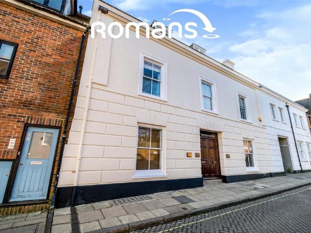 Flat for sale in The Close, Hampshire