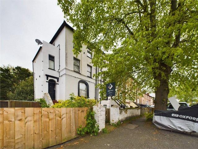 Flat for sale in Anerley, Greater London