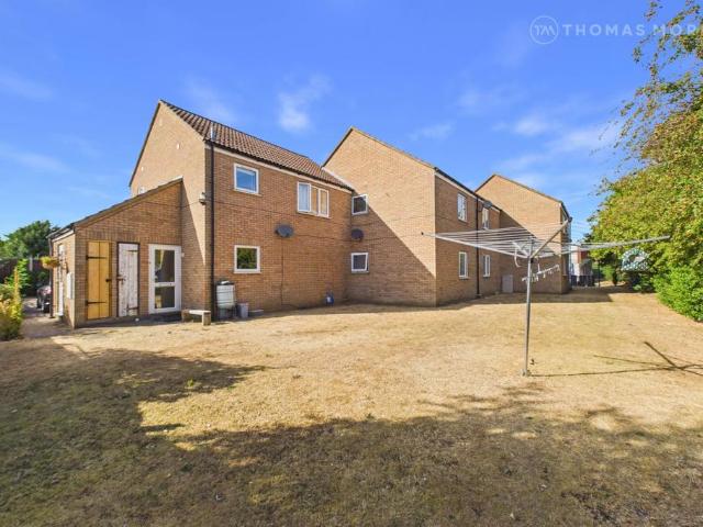 Flat for sale in Bedford