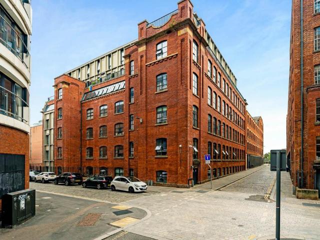 Flat for sale in Georgia, Isle Of Man