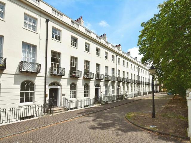 Flat for sale in Newtown, Reading