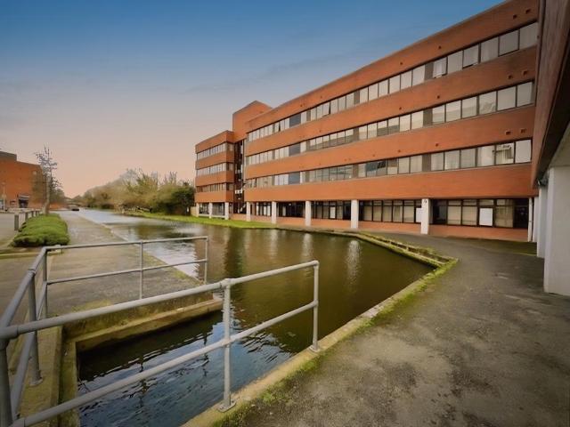 Flat for sale in Walton, Aylesbury
