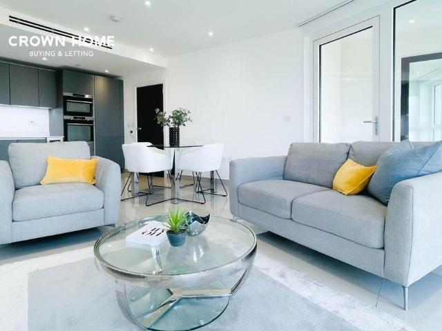 Flat for sale in Elephant and Castle, Greater London