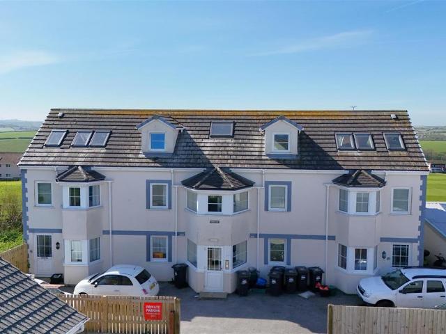 Flat for sale in Newquay, Cornwall