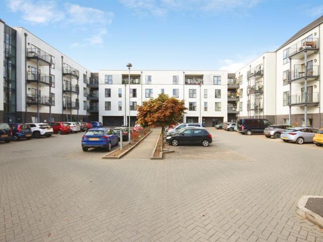 Flat for sale in Royal Leamington Spa, Warwick