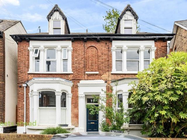Flat for sale in London Borough of Croydon, Upper Norwood