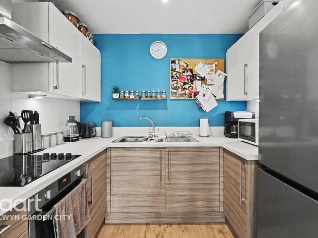 Flat for sale in Fretherne, Hertfordshire
