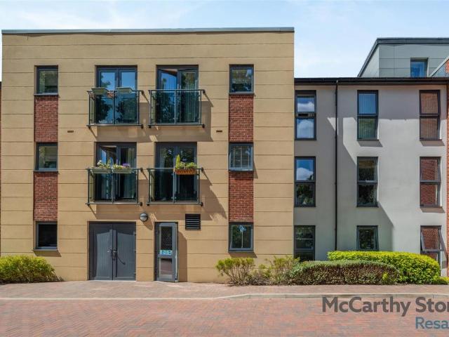 Flat for sale in Tettenhall, West Midlands