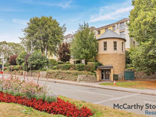 Flat for sale in Moresk, Penweathers