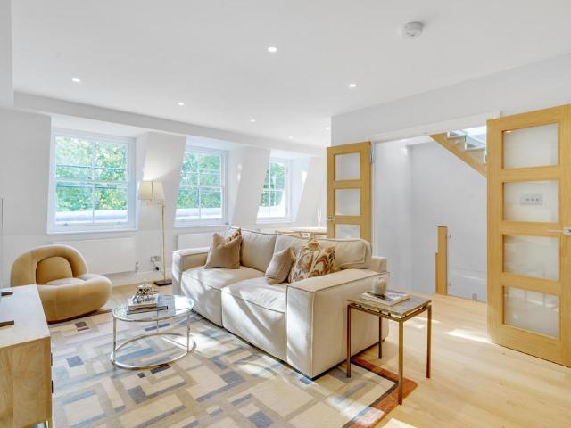 Flat for sale in Knightsbridge, Greater London