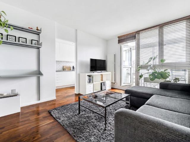 Flat for sale in Barnsbury, Greater London
