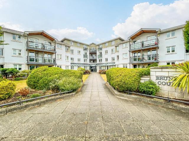 Flat for sale in North Weston, Portishead