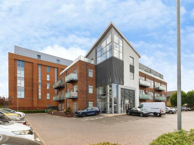 Flat for sale in Welwyn Garden City, Welwyn Hatfield