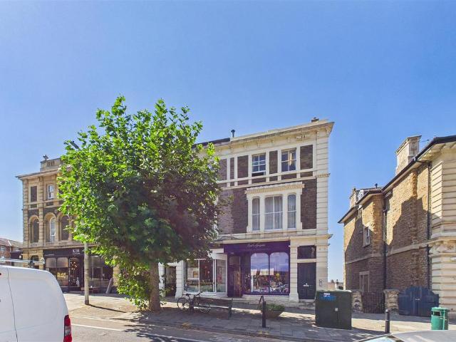 Flat for sale in Clevedon, North Somerset