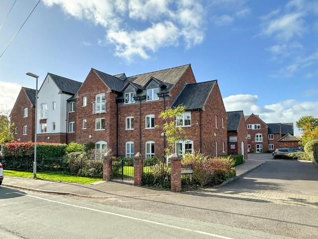 Flat for sale in Great Chatwell, Staffordshire