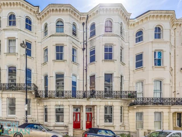 Flat for sale in Kemptown, Brighton & Hove