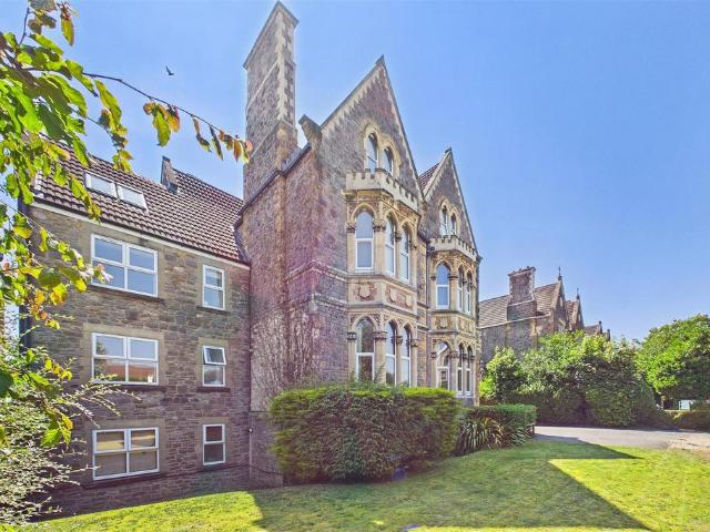 Flat for sale in Clevedon, North Somerset