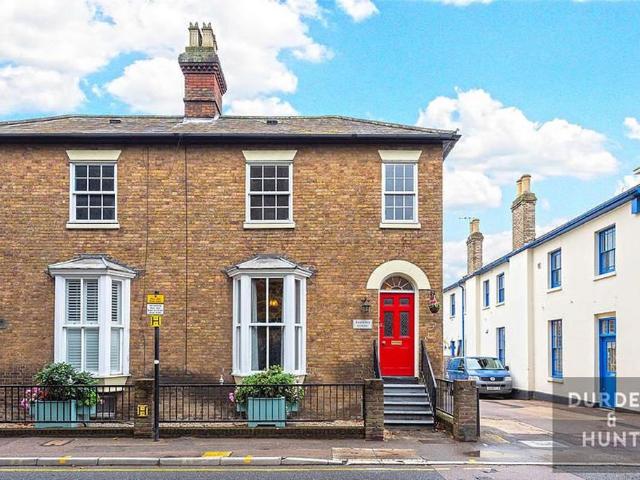 Flat for sale in Ongar, Epping