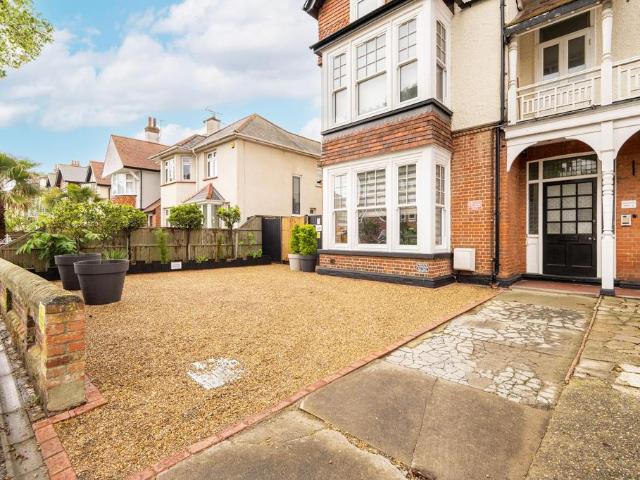Flat for sale in Eastbridge, Suffolk