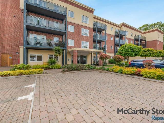 Flat for sale in Bromsgrove