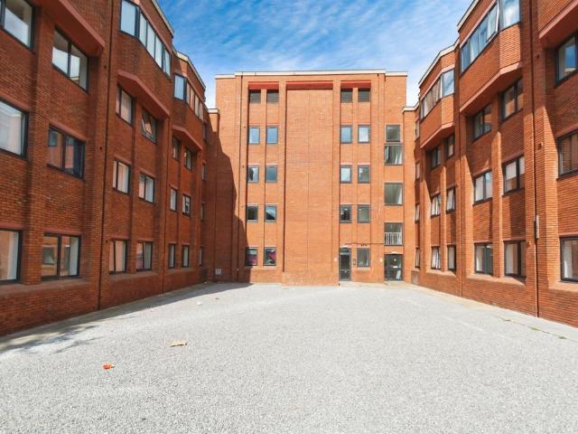 Flat for sale in Riverside, Redditch