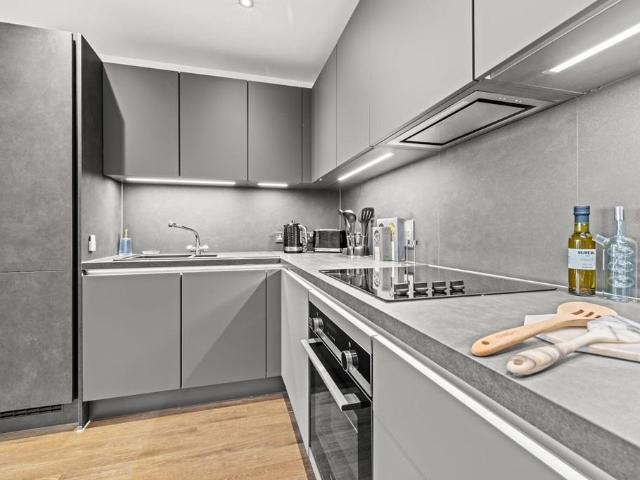 Flat for sale in Leyton, Greater London