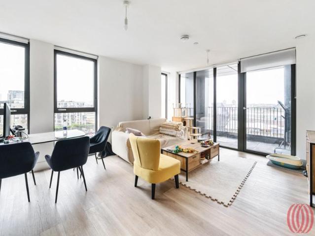 Flat for sale in Stratford Marsh, Greater London