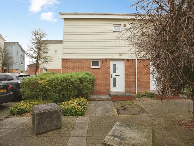 Flat for sale in New Bilton, Rugby
