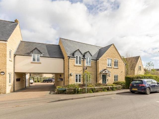 Flat for sale in Black Bourton, Oxfordshire