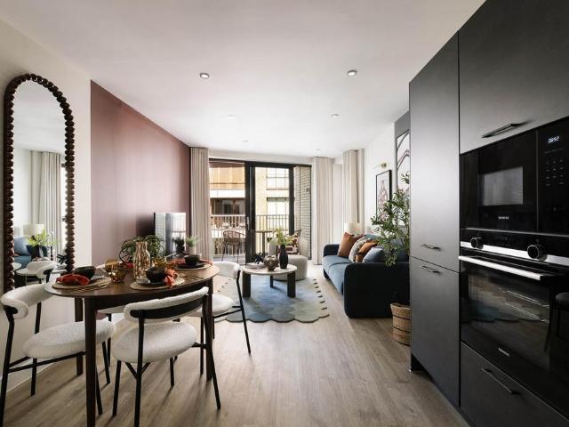 Flat for sale in Old Ford, Bow