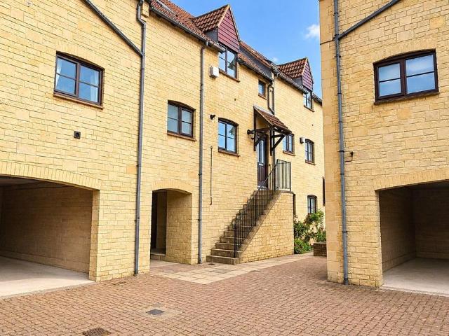 Flat for sale in Avoncliff, Wiltshire