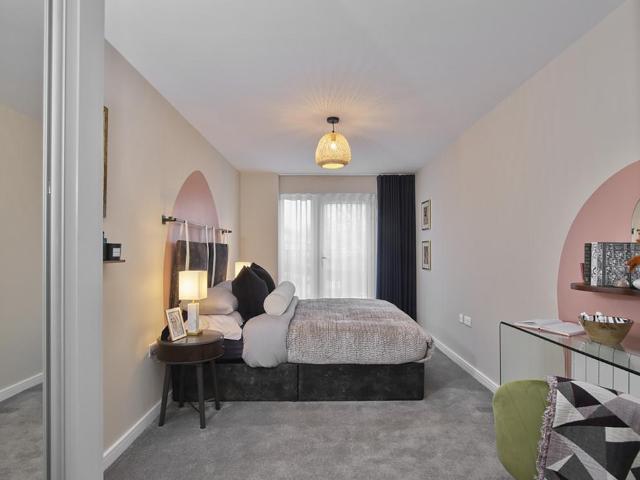 Flat for sale in Farnborough, Hampshire