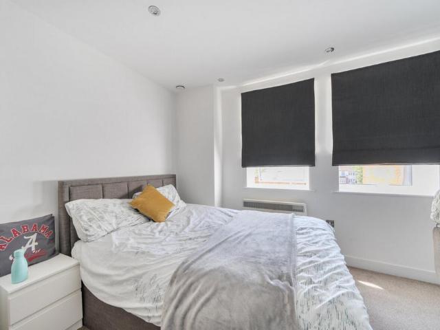 Flat for sale in Beckenham, Greater London