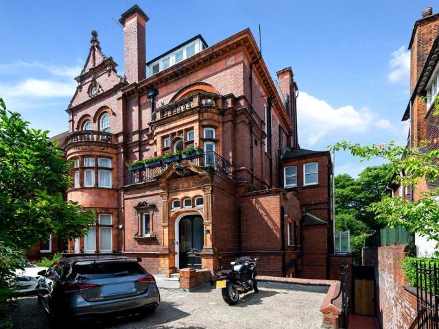 Flat for sale in Belsize Park, Primrose Hill