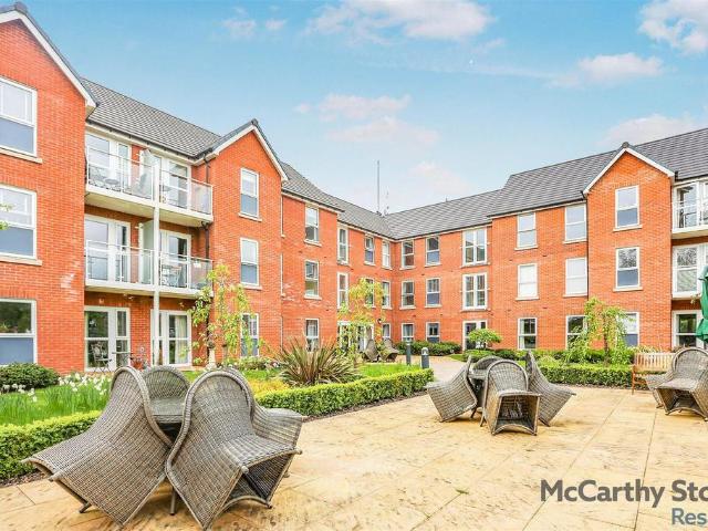 Flat for sale in Brentingby, Leicestershire