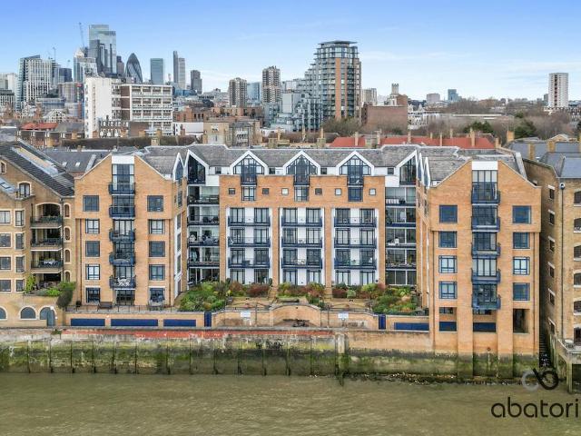 Flat for sale in St. George in the East, Shadwell
